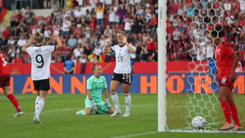 Kantersieg gegen die Schweiz: Hattrick Bühl – DFB-Frauen gewinnen letzten Test vor der EM deutlich
