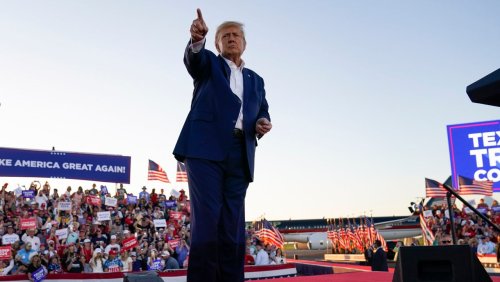 Auftritt in Texas: Trumps startet Wahlkampftour mit Tiraden gegen Rechtsstaat
