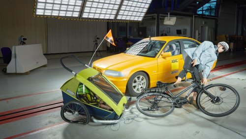 Lastenrad, Fahrradsitz und Co.: Crashtest mit Kindern auf dem Rad