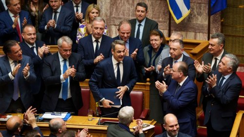 Griechische Regierung übersteht Misstrauensvotum 