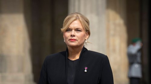 Klöckner präzisiert ihre Kirchenkritik 