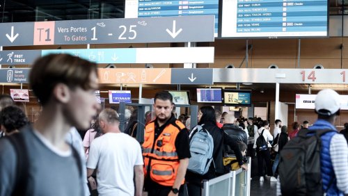 »Die Arbeitsbedingungen sind schrecklich«: Viele Flugausfälle in Europa wegen Streiks bei Ryanair