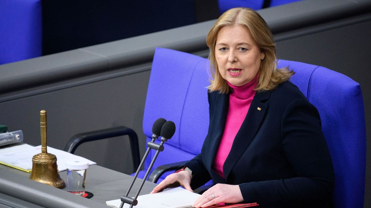 Bundestagspräsidentin Bas lehnt rasche Einberufung des neuen Bundestags ab