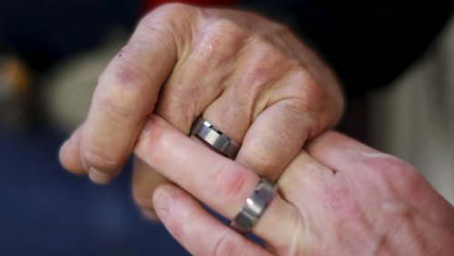 Nach jahrelanger Debatte: Englands größte Kirche spricht sich gegen gleichgeschlechtliche Ehe aus
