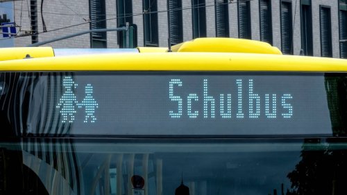 Vorfall in Niedersachsen: Busfahrer soll Schulkinder im Bus eingesperrt haben
