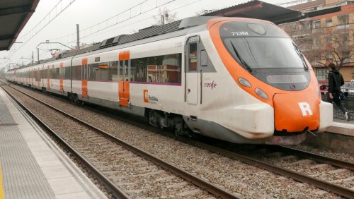 Kollision zweier Vorortbahnen: Zugunglück in Barcelona - mindestens 150 Verletzte