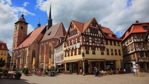 Strauchelnde Volksbank: Endspiel für die »Effenberg-Bank«