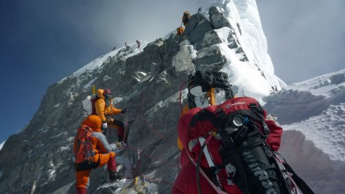 Tote Bergsteiger im Himalaja: »Wenn ein Arm herausragt, muss man ihn brechen«