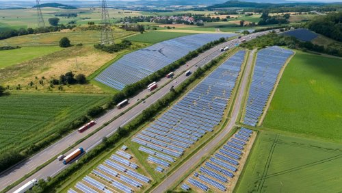 Autobahnen mit Solaranlagen: Energiewirtschaft kritisiert Ampel-Einigung als »Farce«