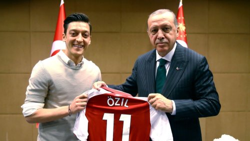 Ex-Fußballweltmeister: Özil postet Pro-Erdoğan-Video zur Stichwahl in Türkei