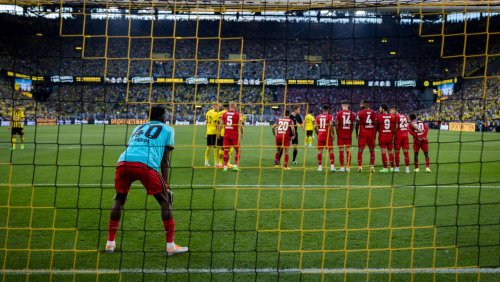 Fußballquiz: Welcher Feldspieler musste am 1. Spieltag ins Tor?