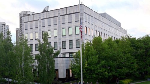 Nach mehreren Monaten: US-Botschaft in Kiew nimmt Betrieb wieder auf
