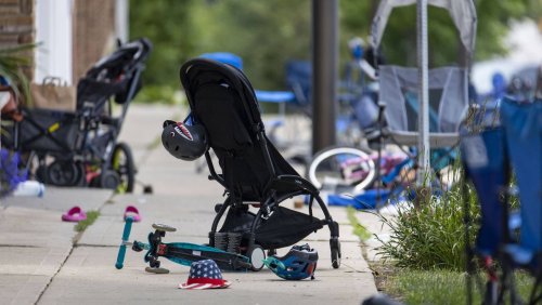 Bluttat in den USA: Zweijähriger verliert beide Eltern bei Attentat in Highland Park