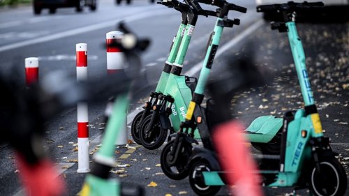 Prozess in Berlin: E-Roller von Brücke geworfen – 44-Jähriger zu sechs Jahren Haft verurteilt