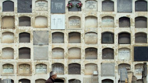Ärzte-Irrtum in Spanien: Vermeintliche Tote atmete auf dem Friedhof noch