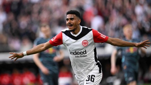 Konter, Knauff und Kopfbälle – Frankfurt lässt Leipzig keine Chance 