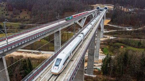 Teilprojekt von Stuttgart 21 eingeweiht: Mit Tempo 250 ins Milliardengrab