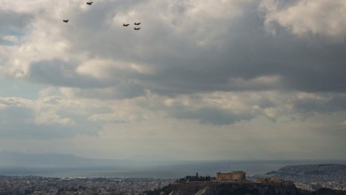 Griechenland rüstet auf: Kampfjets über der Akropolis