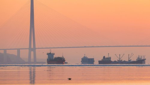 Durchfahrt durch Meerenge gesperrt: Frachtschiff läuft im Bosporus auf Grund