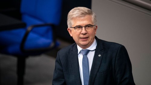 Weiterer Gruppenantrag im Bundestag: Mehrere Abgeordnete von FDP und Grünen wollen Impfpflicht ab 50 Jahren