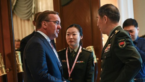 Pistorius trifft Chinas Verteidigungsminister: Peking soll Training durch frühere Bundeswehrpiloten »unverzüglich« beenden