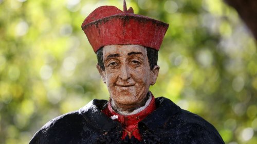 Missbrauchsvorwürfe gegen Kardinal aus Essen: Betroffene fordern Abbau des Hengsbach-Denkmals am Dom