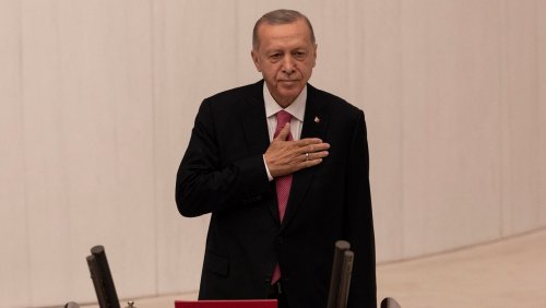 Präsident Erdoğan vereidigt: »Schwöre auf meine Ehre«