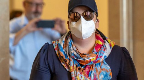 Maskenprozess gegen Andrea Tandler: 48,3 Millionen Euro für ein paar Wochen Arbeit