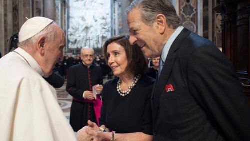 In den USA ausgeschlossen: Nancy Pelosi erhält Kommunion im Vatikan