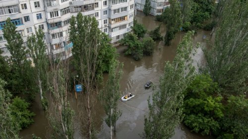 +++ Krieg in der Ukraine +++: Ukraine spricht von 600 Quadratkilometern Überflutungsgebiet