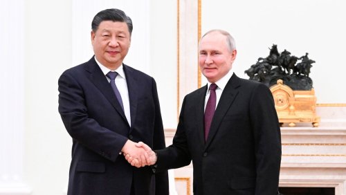 Besuch in Russland: Xi Jinping lädt Putin trotz Haftbefehls nach China ein