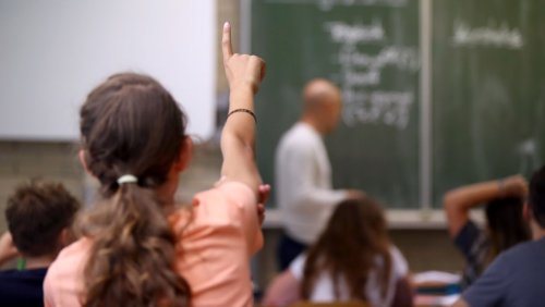 Verkorkster Start ins Schuljahr: Wenn die Lehrerin plötzlich in Duisburg oder Gelsenkirchen unterrichten soll