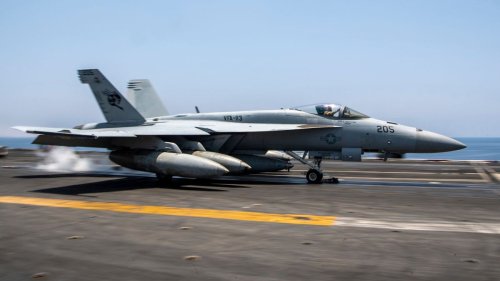 US-Kampfjet fällt von Flugzeugträger ins Rote Meer 