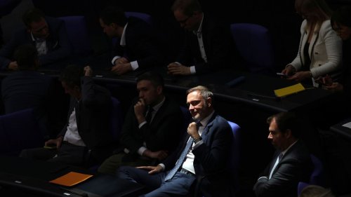Lindner meldet neue Tätigkeit als Redner und Autor an 