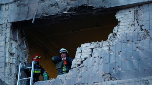 Russlands Invasion: Ukraine meldet: 40 Drohnen über Kiew abgeschossen, Mann von Trümmerteilen getötet