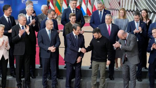 Auftritt beim EU-Gipfel: Selenskyj drängt erneut auf Kampfjet-Lieferungen