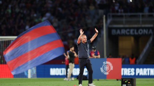 Flick verlängert seinen Vertrag bei Barça 