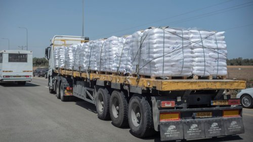Hilfsgüter von 15 Transportern in Gaza geplündert 