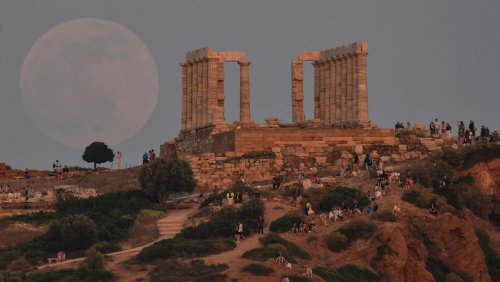 Die Bilder der Woche: Griechischer Mond