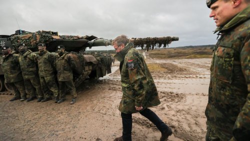 Pistorius bei Leopard-Einheit: »Sie müssen verzichten, damit die Ukraine gewinnen kann«