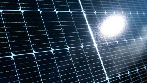 Daten des Deutschen Wetterdienstes: Solar-Module auf Lärmschutzbauten könnten Strom für 450.000 Haushalte erzeugen