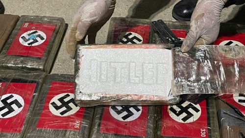 58 Kilogramm Drogen: Polizei in Peru beschlagnahmt Kokain mit Hakenkreuzen