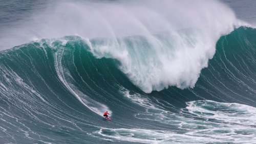   
  Warum Extremsurferin Maya Gabeira ihre Karriere beendet 