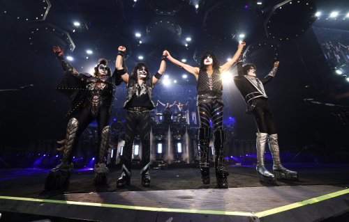 KISS Introduces Digital Avatars During Final Show In New York - SPIN