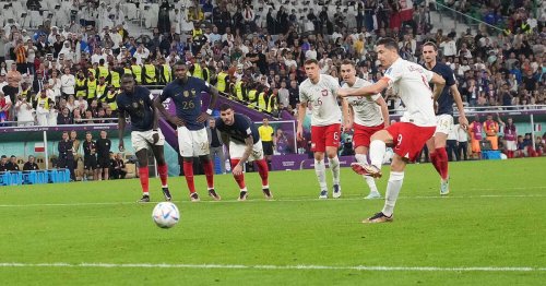WM 2022: "Fußballverachtend"! Spott für Lewandowski-Elfmeter - aber Barca-Star überflügelt Legende