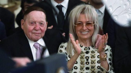 Casino Billionaire Adelson Selling $2B in Stock to Buy Pro Sports Team