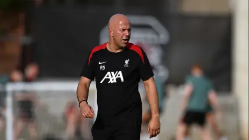 Departing Liverpool star offered five Premier League transfer routes