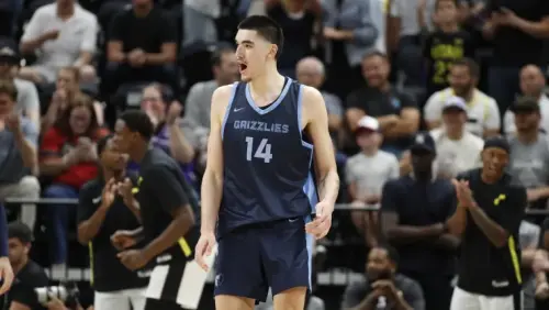 Grizzlies' Zach Edey does unthinkable act to ref, could warrant suspension