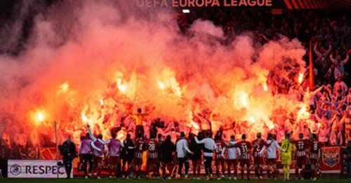 Ракеты от фанатов «Униона», Черчесова разгромили, «Рома» опять проиграла – главное из Лиги Европы