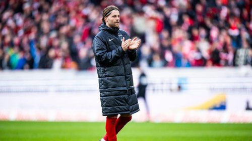 Bundesliga: "Verlässliche Größe": Freiburg verlängert Vertrag mit Höler